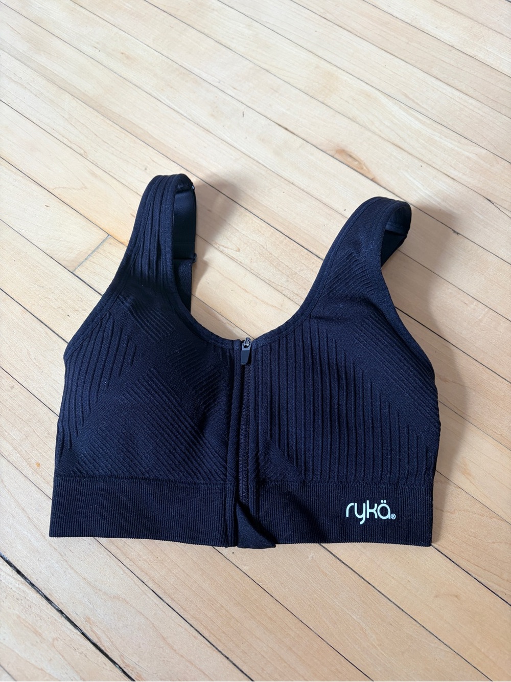 BNWOT Ryka Seamless Black Front-Zip Sports Bra